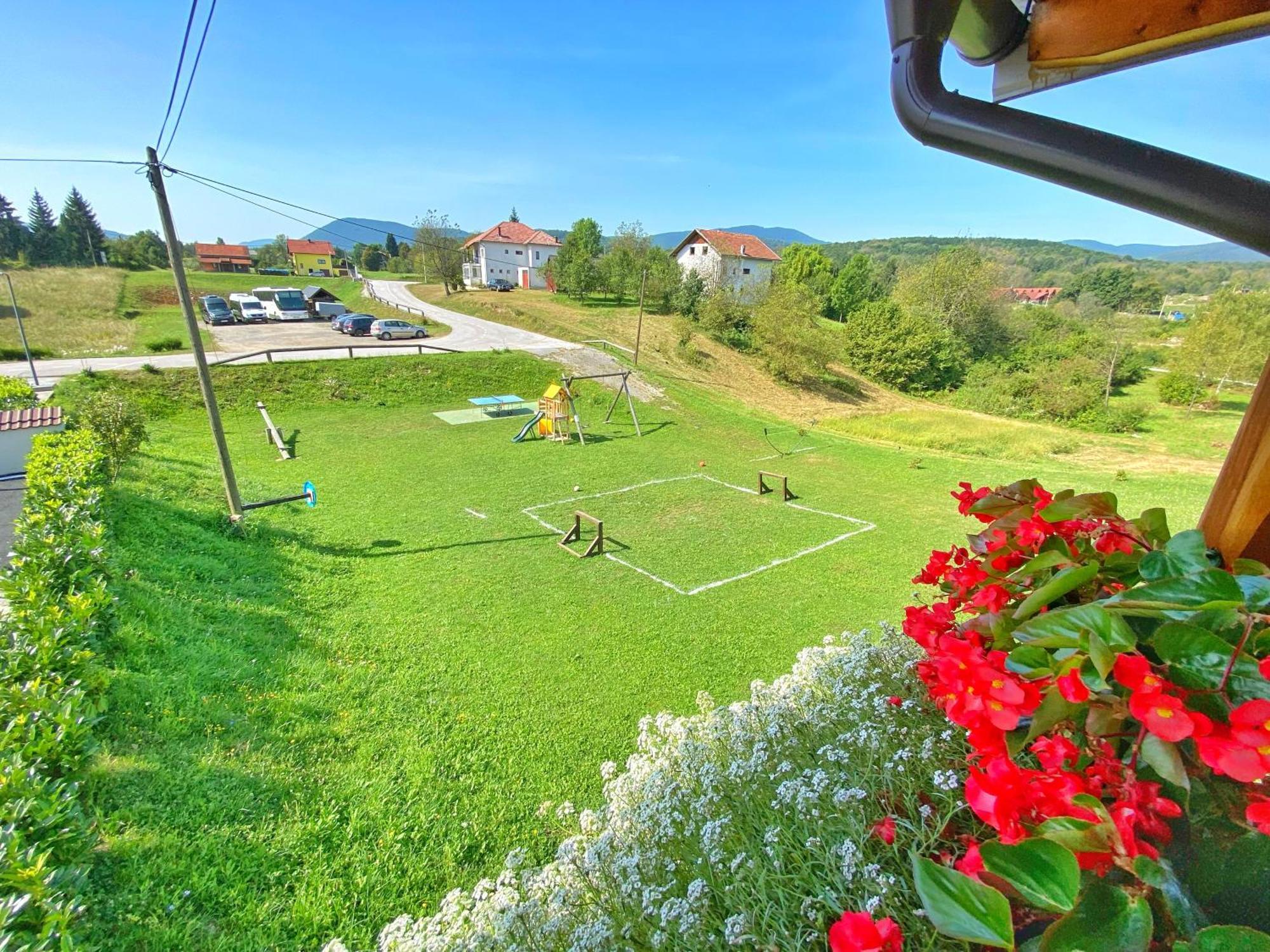 16 Lakes Guesthouse Grabovac  Buitenkant foto