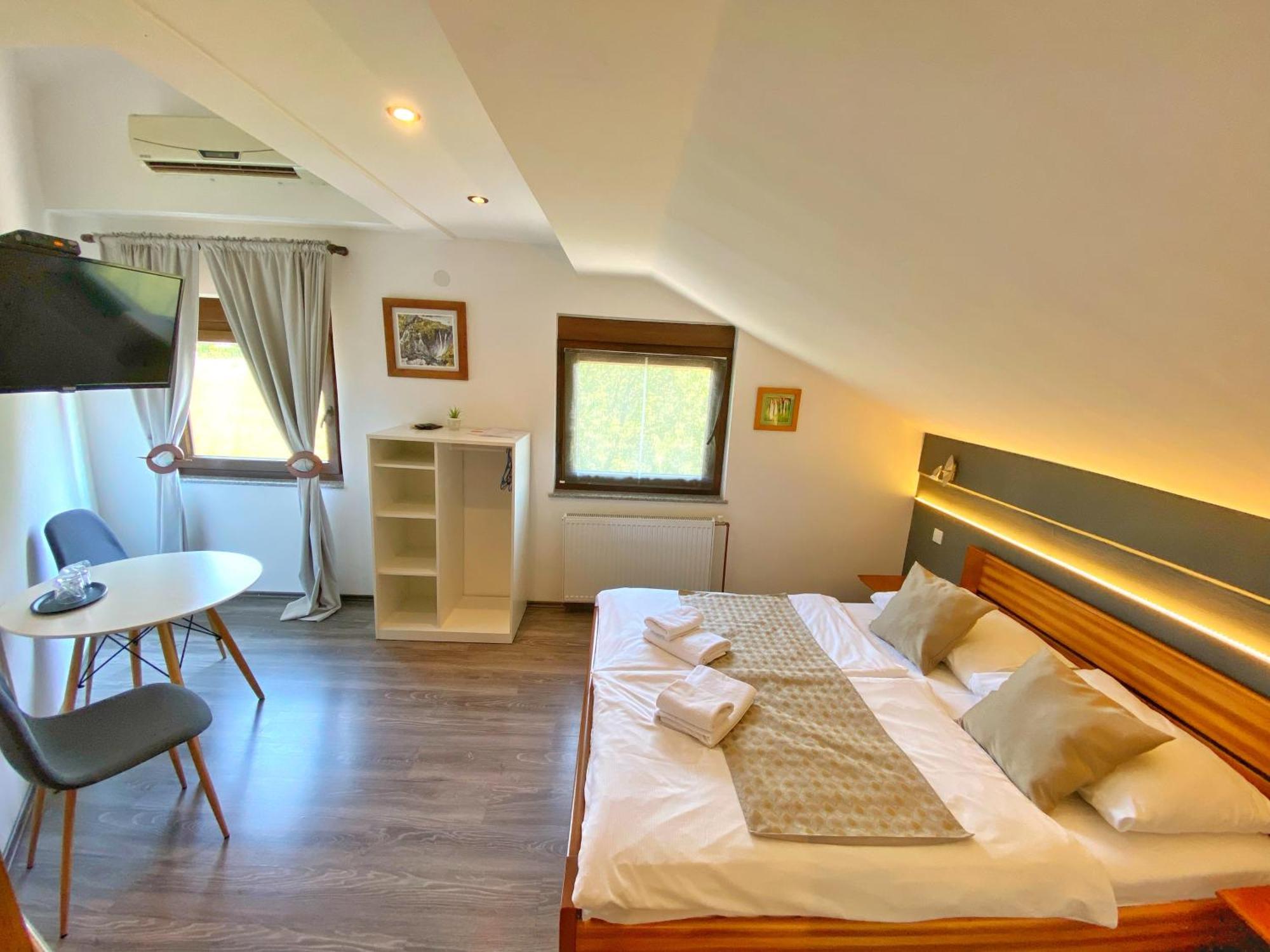16 Lakes Guesthouse Grabovac  Buitenkant foto