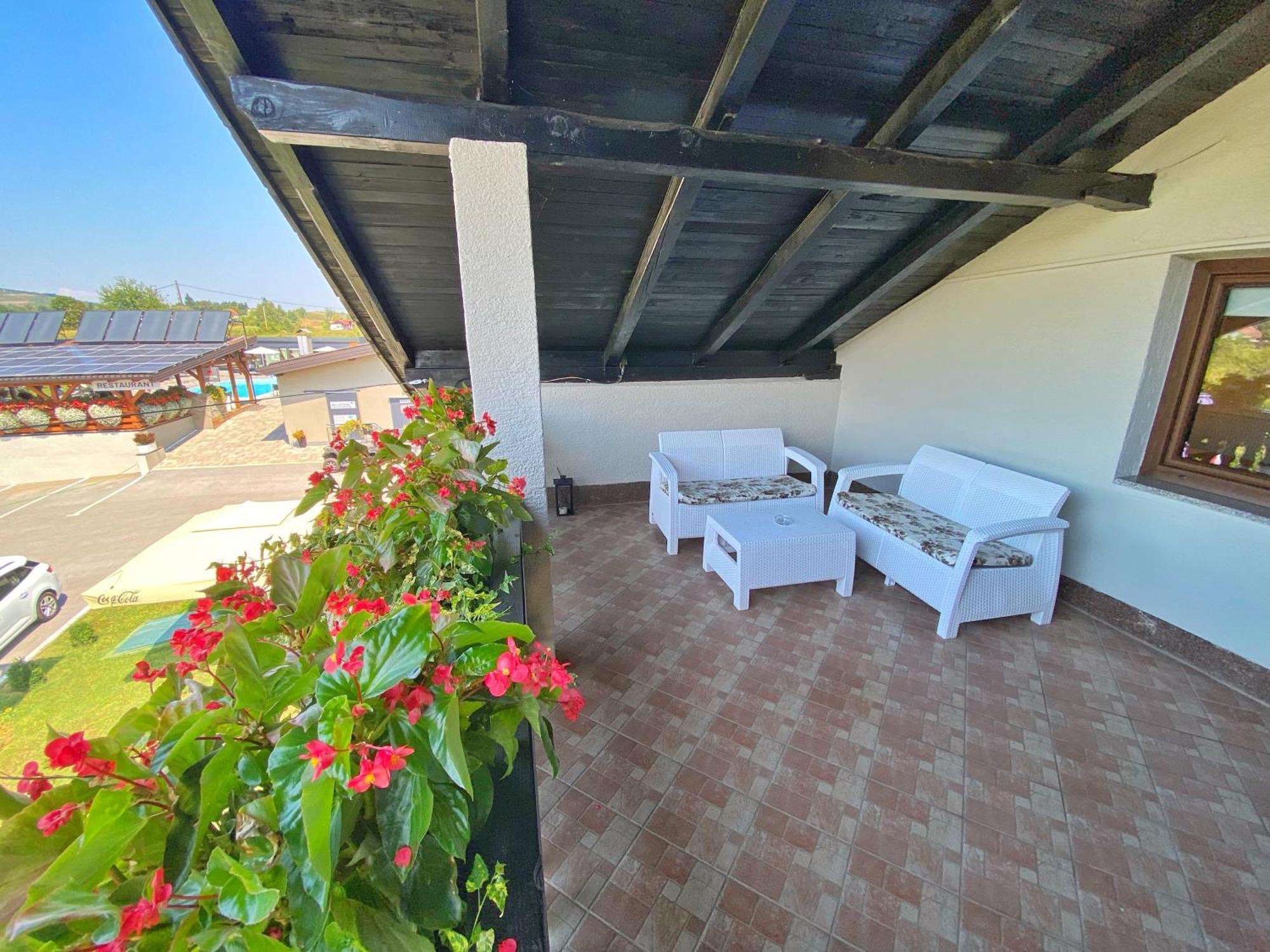 16 Lakes Guesthouse Grabovac  Buitenkant foto